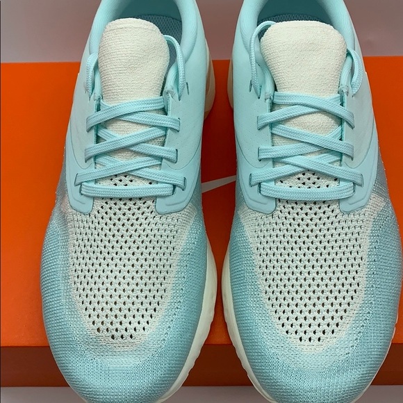 Nike Odyssey React 2 Flyknit Women's Running Gym - Picture 9 of 16